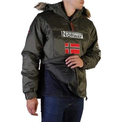 Geographical Norway - Barman_Man Green