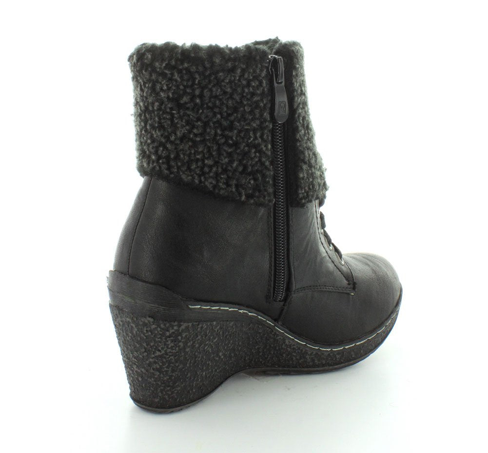 PATRIZIA Iceland Boots Black 40 Euro (Women US 9)