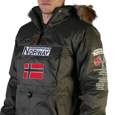 Geographical Norway - Barman_Man Green