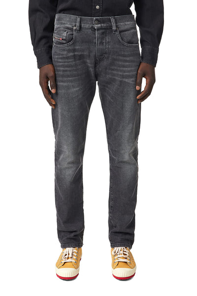 Diesel 2020 D-Viker 09B42 Straight Jeans Jeans Man Black