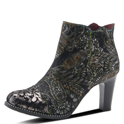 L'Artiste by Spring Step Women's Smokinhot Fashion Boot, Black Multi, 8.5
