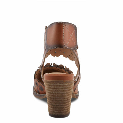 L'Artiste by Spring Step Women's Distinction Pump, Camel, 6.5-7