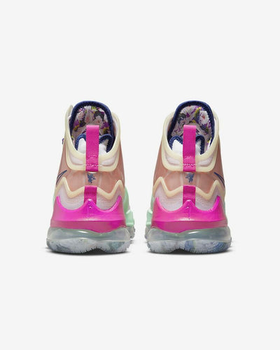 Nike mens Lebron 19 Basketball