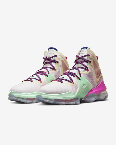 Nike mens Lebron 19 Basketball