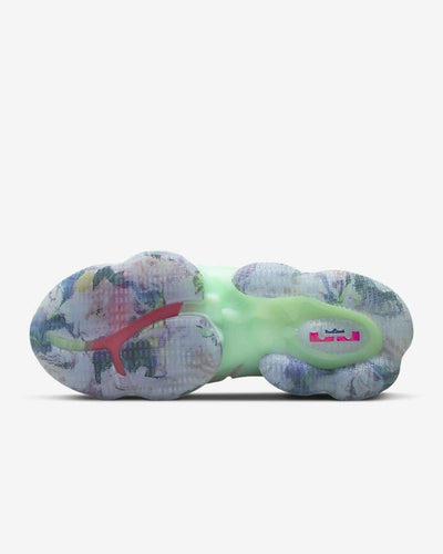 Nike mens Lebron 19 Basketball