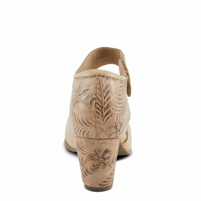 L'Artiste by Spring Step Women's Toolie Shoes, Beige, 9