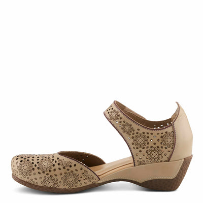L'Artiste by Spring Step Women's Americana Mary Jane Flat, Beige, 6.5-7
